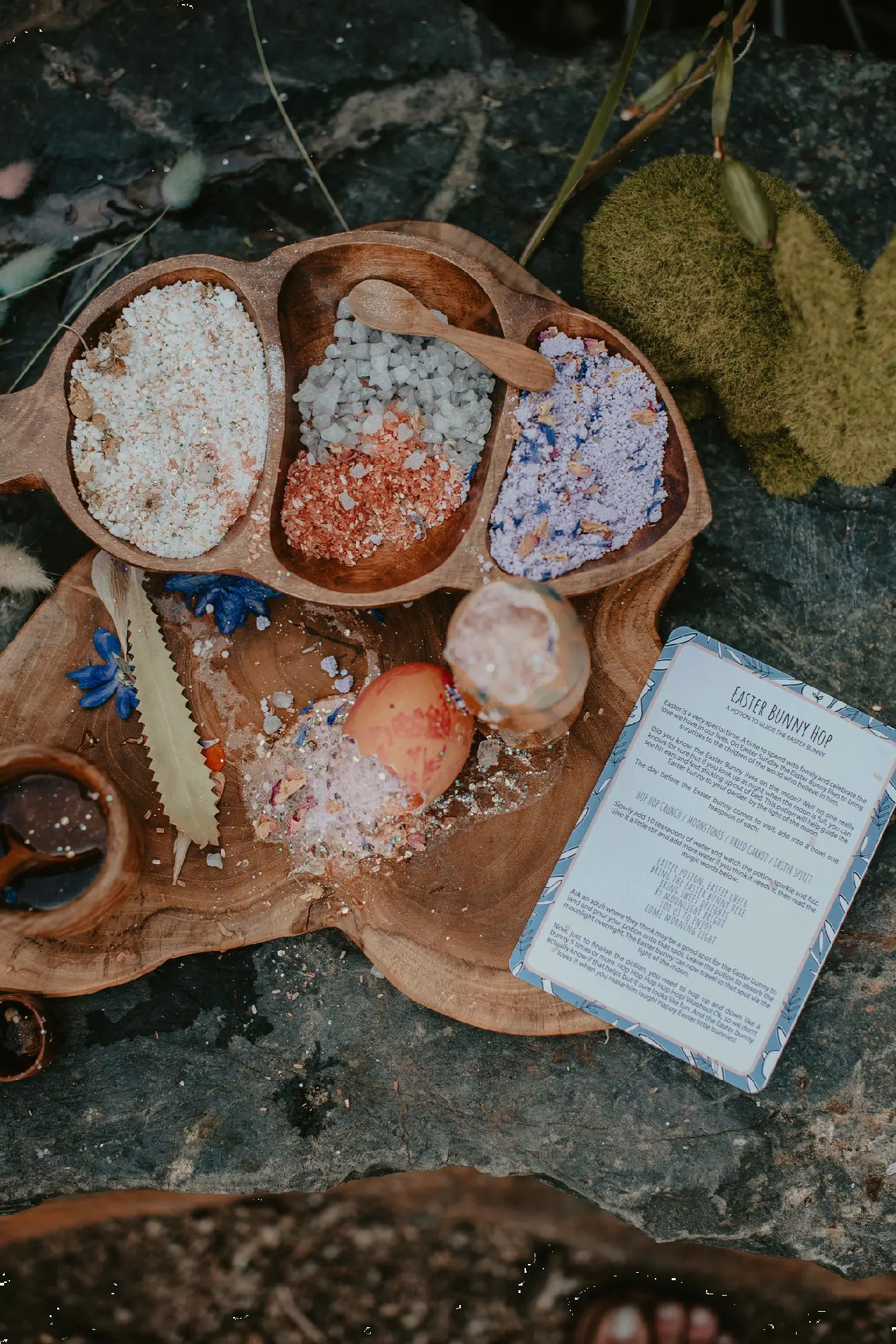 THE LITTLE POTION CO - HOPPY EASTER POUCH