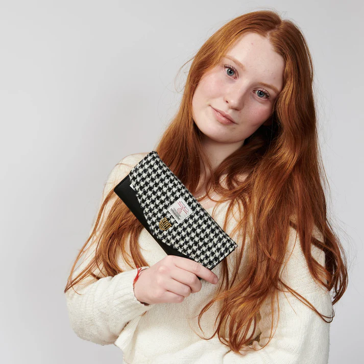 ISLANDER - THE LARGE CLASP PURSE | BLACK & WHITE DOGTOOTH