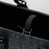 ISLANDER - THE MEDIUM CALLIE TOTE | BLACK & WHITE DOGTOOTH