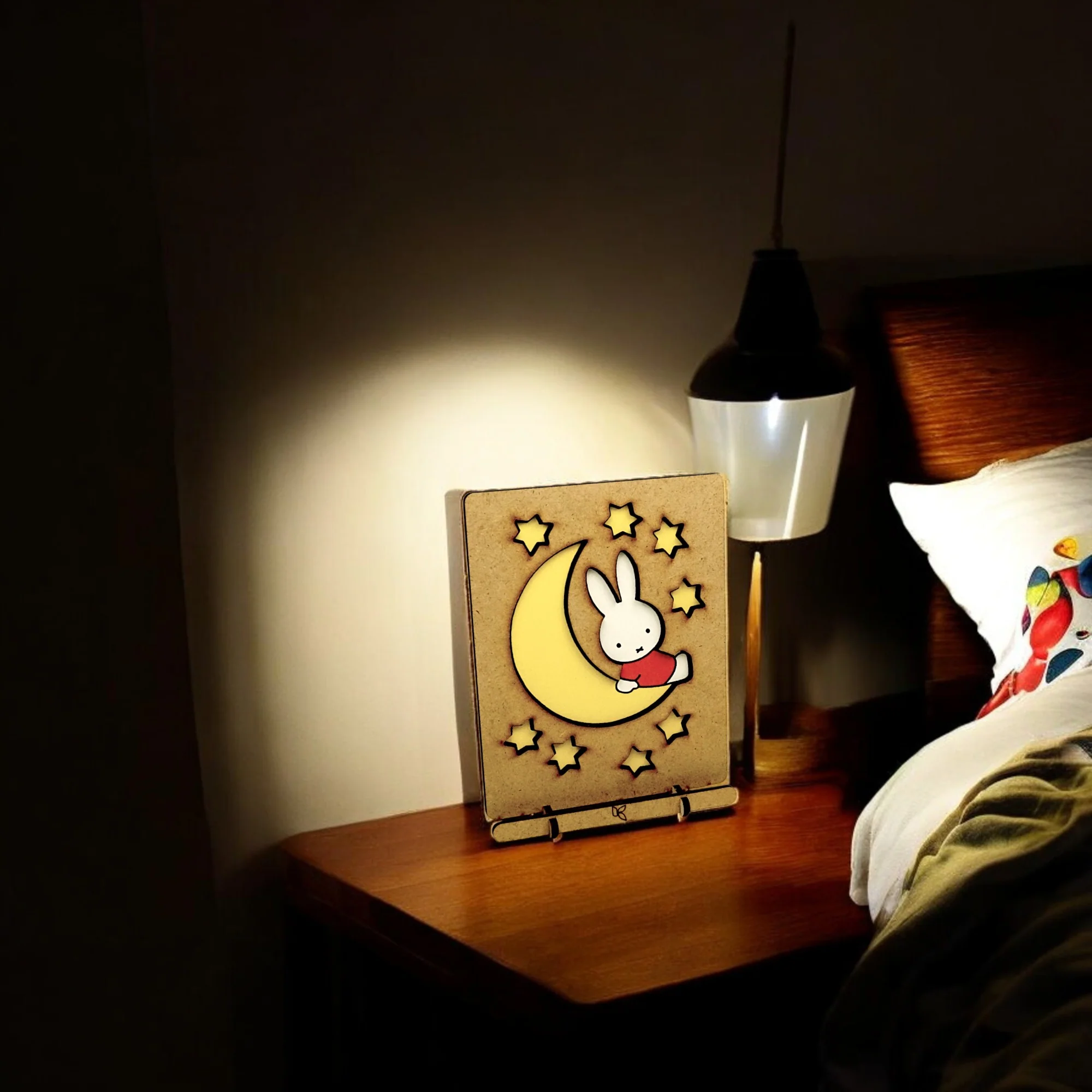 KOMONI - MIFFY ON THE MOON POP-UP ART
