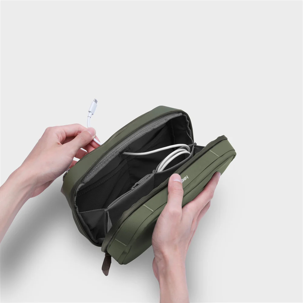 ORBITKEY - 2-IN-1 TECH POUCH | OLIVE