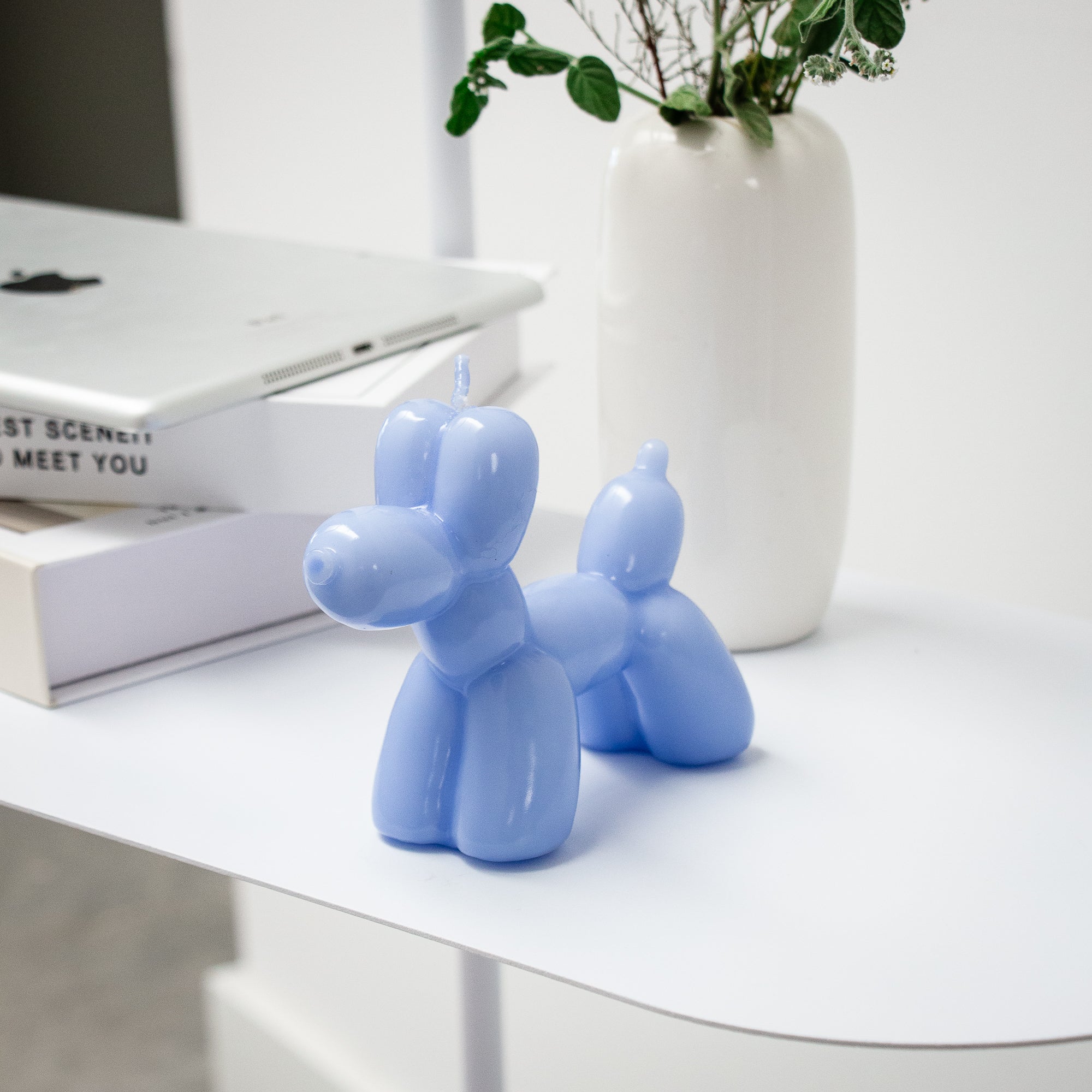 Helio Ferretti blue balloon dog candle
