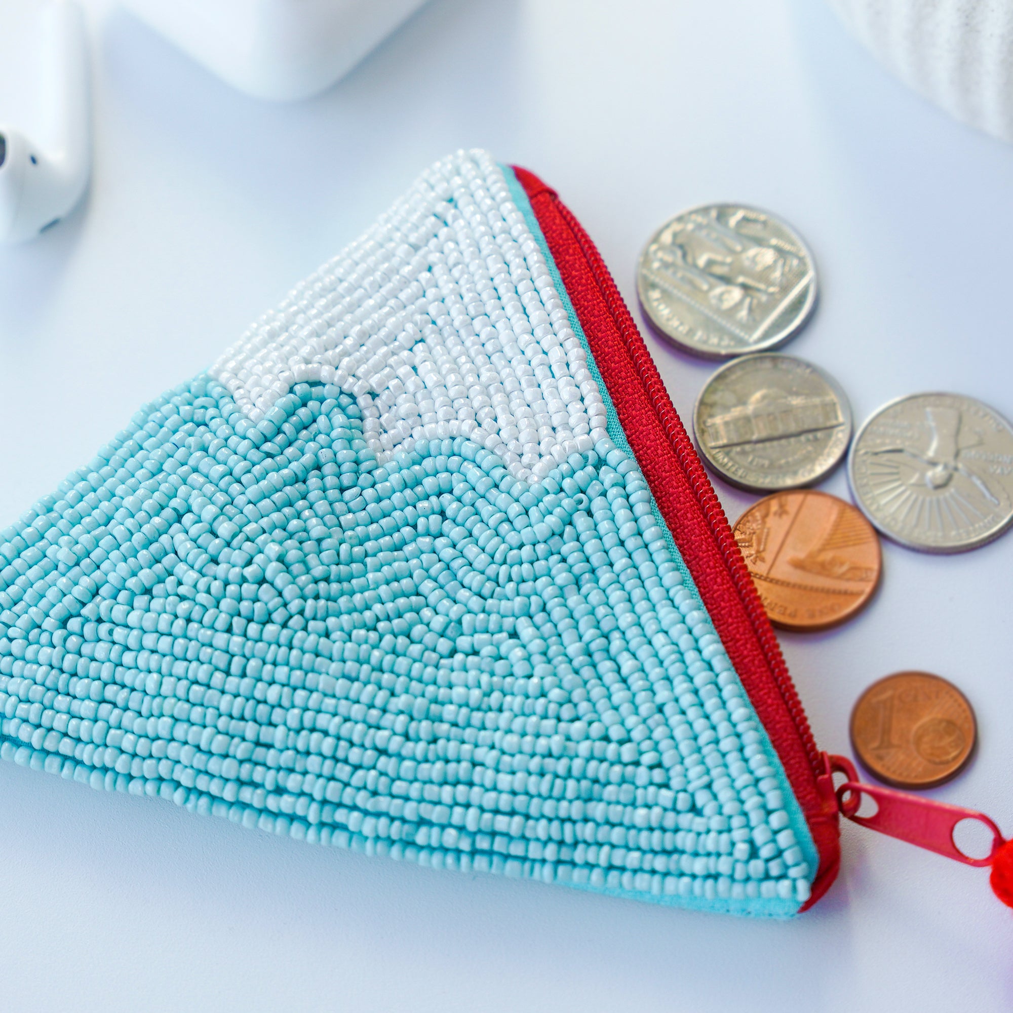 Helio Ferretti small mountain clutch
