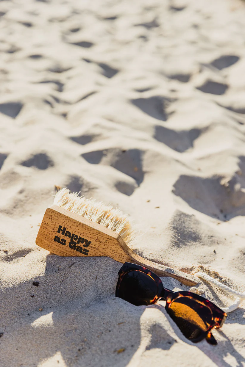 HAPPY AS GAZ - BEACH BRUSH