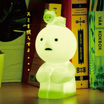 SMISKI - TOUCH LAMP V1 HUGGING KNEES