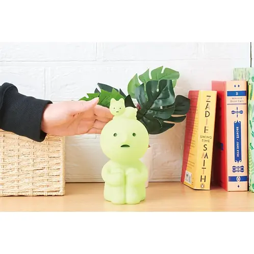 SMISKI - TOUCH LAMP V1 HUGGING KNEES