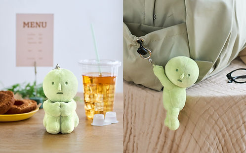SMISKI - PLUSH KEY CHAIN | HUGGING KNEES