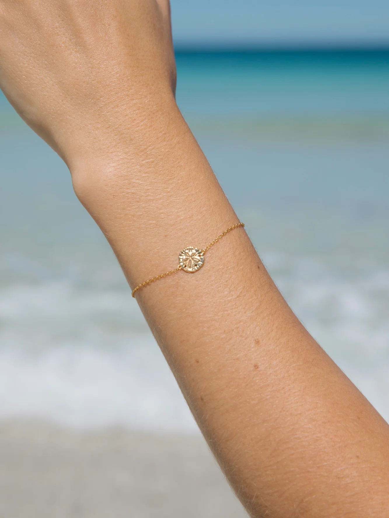 MTL - SAND DOLLAR BRACELET IN 18K GOLD
