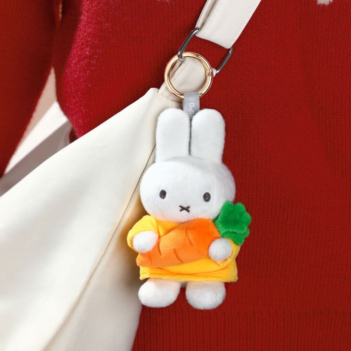 MIFFY - KEYRING: MIFFY WITH CARROT