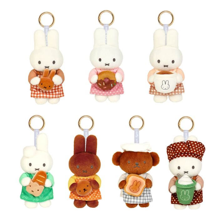 PEANUTS - BLIND BOX | PEANUTS PLUSH KEYCHAIN | BAKERY SERIES