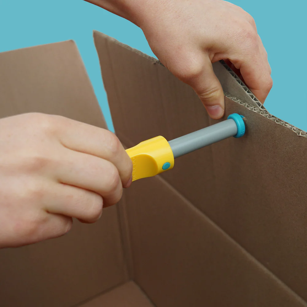 MAKEDO - UPCYCLED CARDBOARD CONSTRUCTION TOOL | SCRU-DRIVER