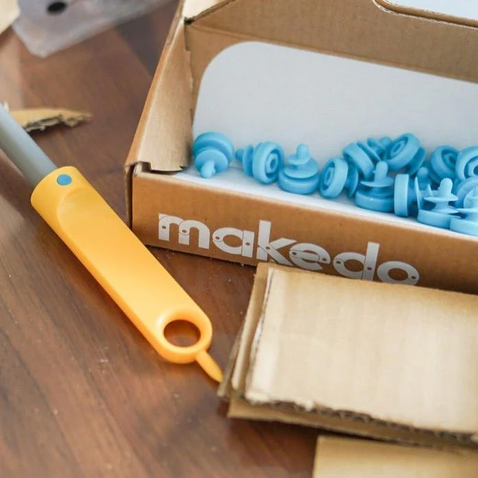 MAKEDO - UPCYCLED CARDBOARD CONSTRUCTION TOOL | SCRU-DRIVER