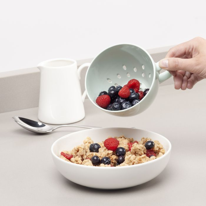 ZEAL - KEEP IT HANDY BERRY COLANDER | GREEN 14X11.6X8.2CM