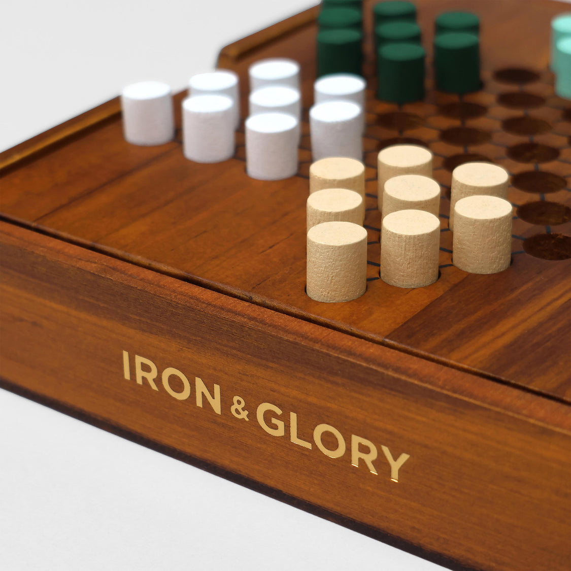 LUCKIES - IRON & GLORY | CHINESE CHECKERS