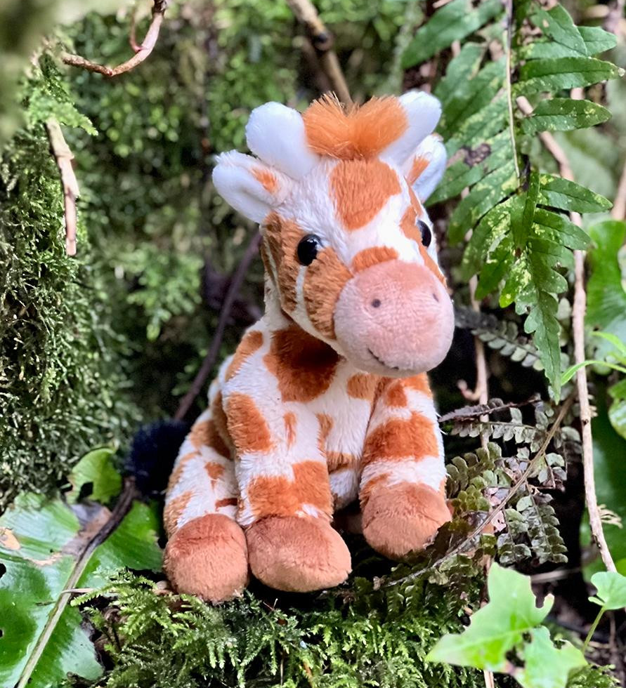 CHARLIE BEARS - CUDDLE CUB GIRAFFE