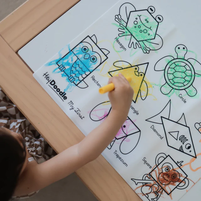 HEY DOODLE - CLASSIC COLOURING & DOODLE MAT | MY FIRST SHAPES