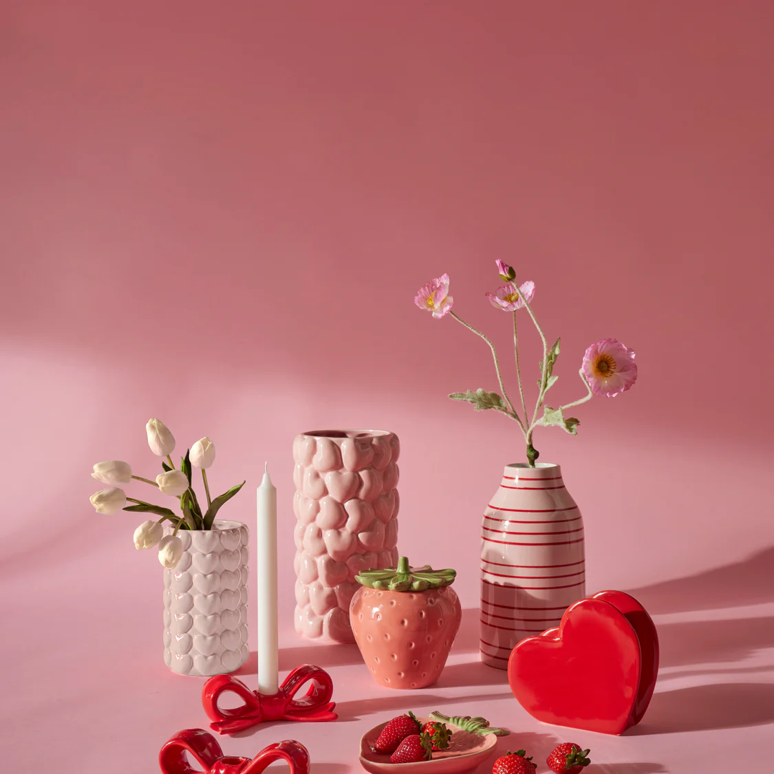 EMPORIUM - ANNISTON STRAWBERRY PLATE PINK