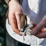 ORBITKEY - KEY ORGANISER | CRAZY HORSE | OAK BROWN WITH BROWN STITCHING