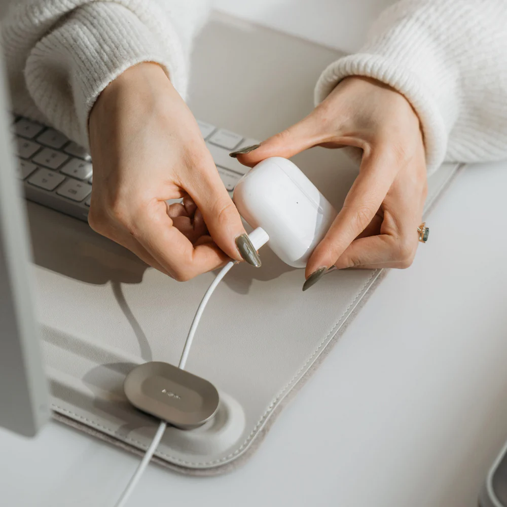 ORBITKEY - MAGNETIC CABLE HOLDER | SILVER