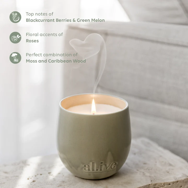 ALIVE BODY - BLACKCURRANT & CARIBBEAN WOOD SOY CANDLE