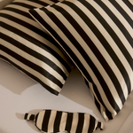 HOMMEY -  SILK EYEMASK [CLR:VANILLA BEAN STRIPES]