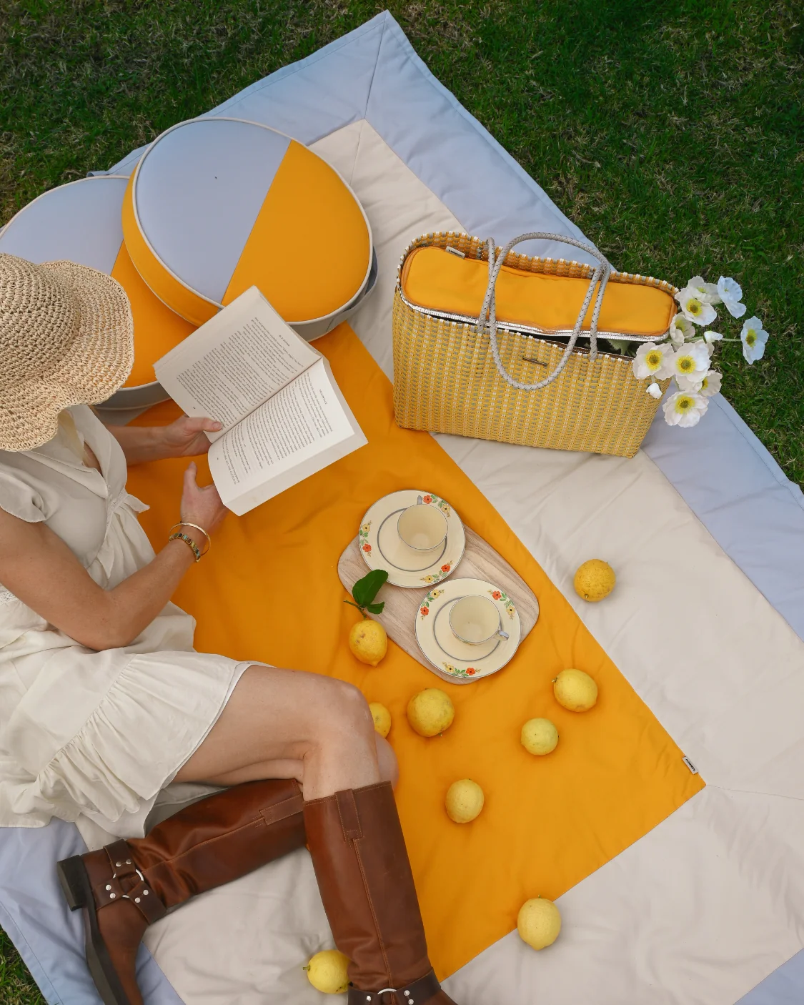 HOMMEY - OUTDOOR CUSHION [CLR:MARIGOLD]