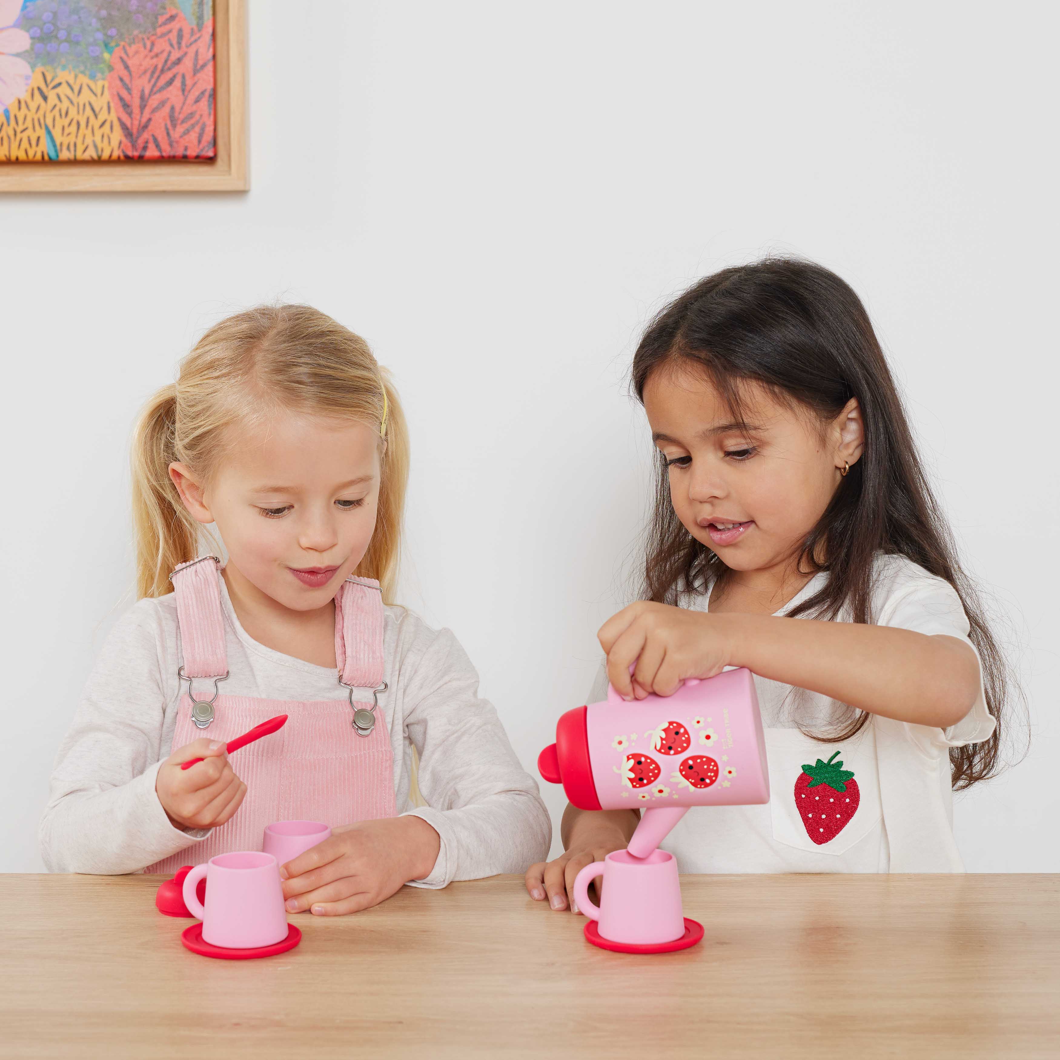 TIGER TRIBE - SILICONE TEA SET | STRAWBERRY PATCH